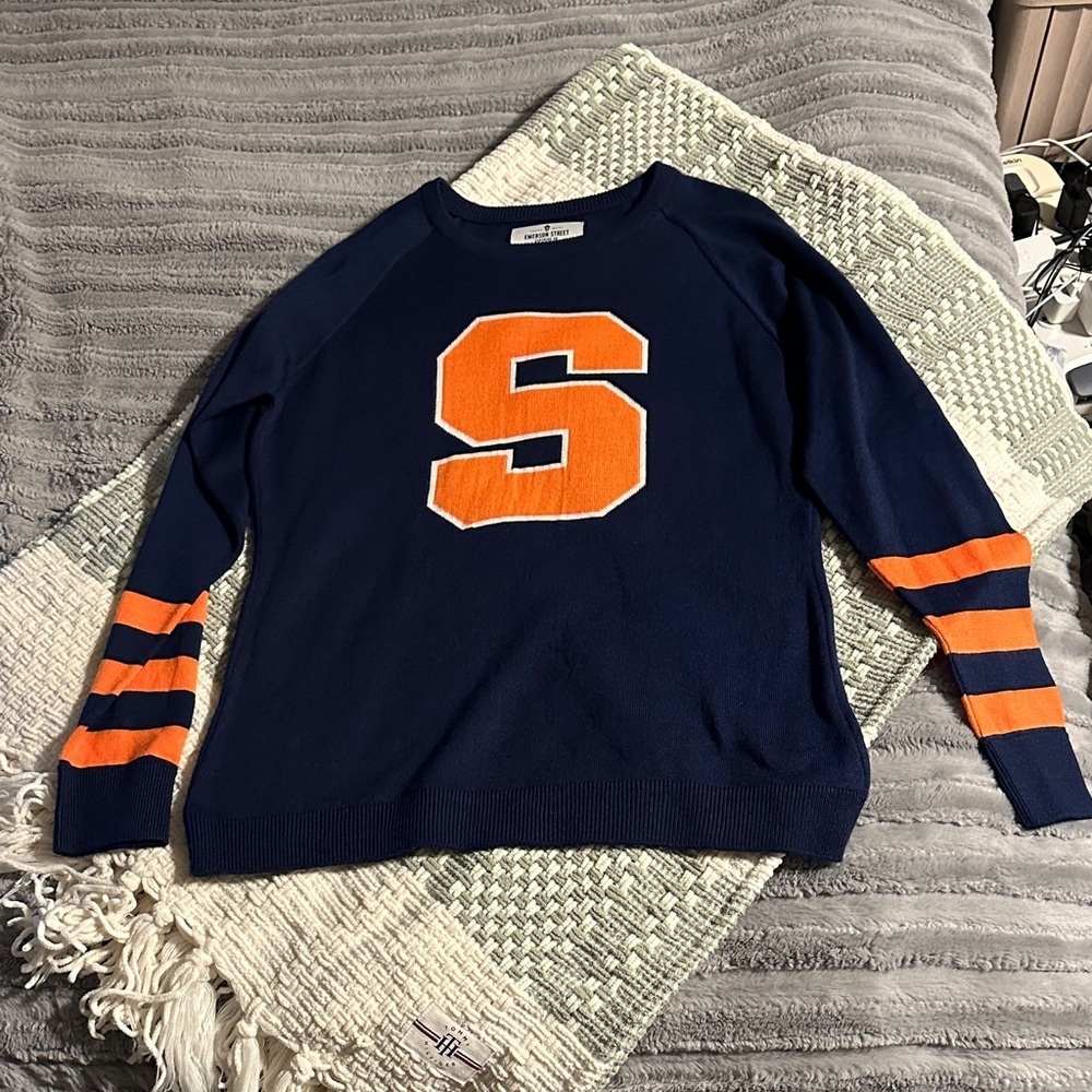Women’s Syracuse sweater